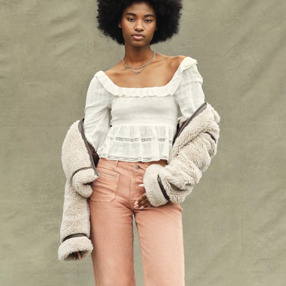 American Eagle cream blouse